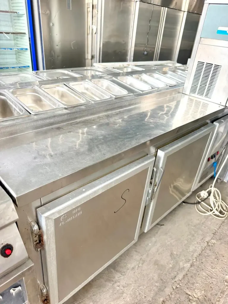 refrigerated prep table