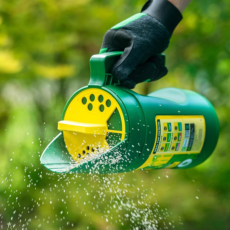 Miracle-Gro Garden Hand Spreader Jug Multi Use Grass Seed Plant Food Spreader